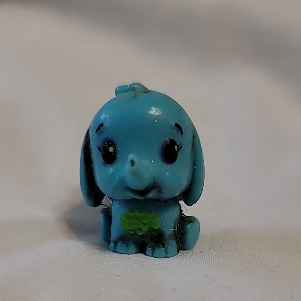 Hatchimals CollEGGtibles Elefly ELEPHANT  Blue Green Belly Silver Wings